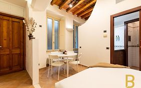 Beplace Apartments In San Babila